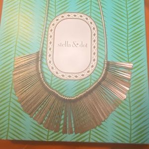 Stella & Dot- Silver Collar Necklace